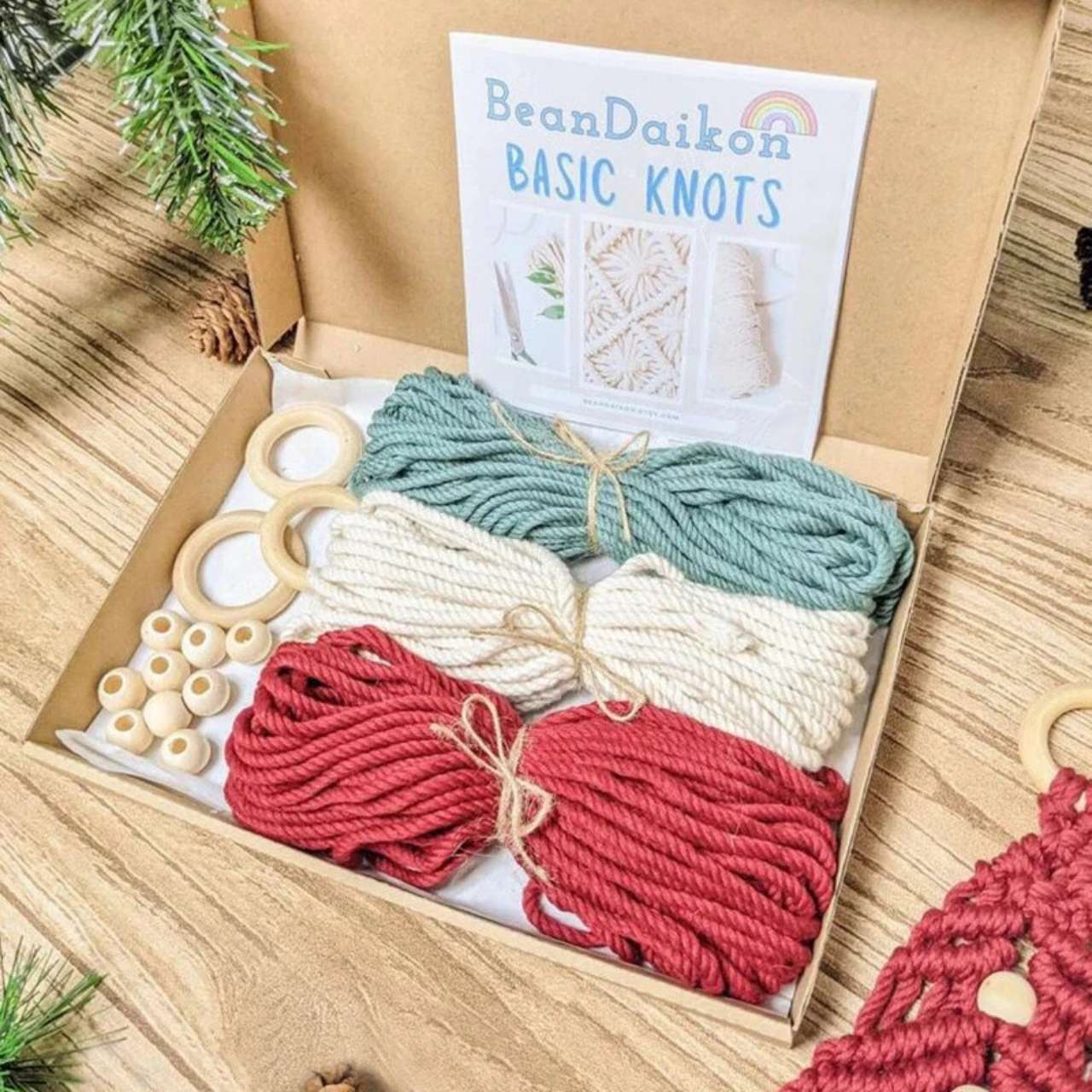 CraftKit, zestaw do tworzenia ozdób świątecznych z makramy - Image 8