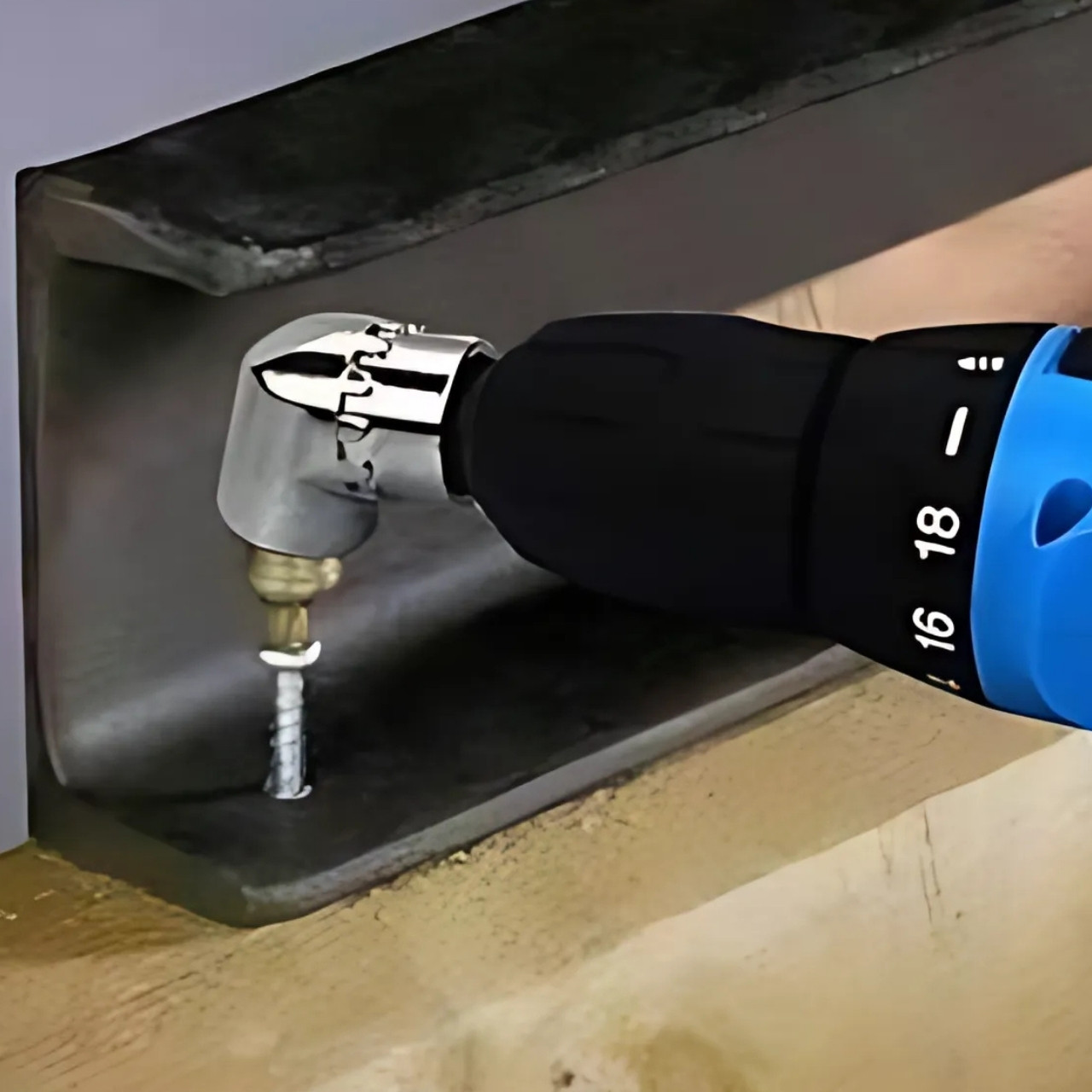 Magnetyczny adapter trzyma śruby na miejscu bez ślizgania!