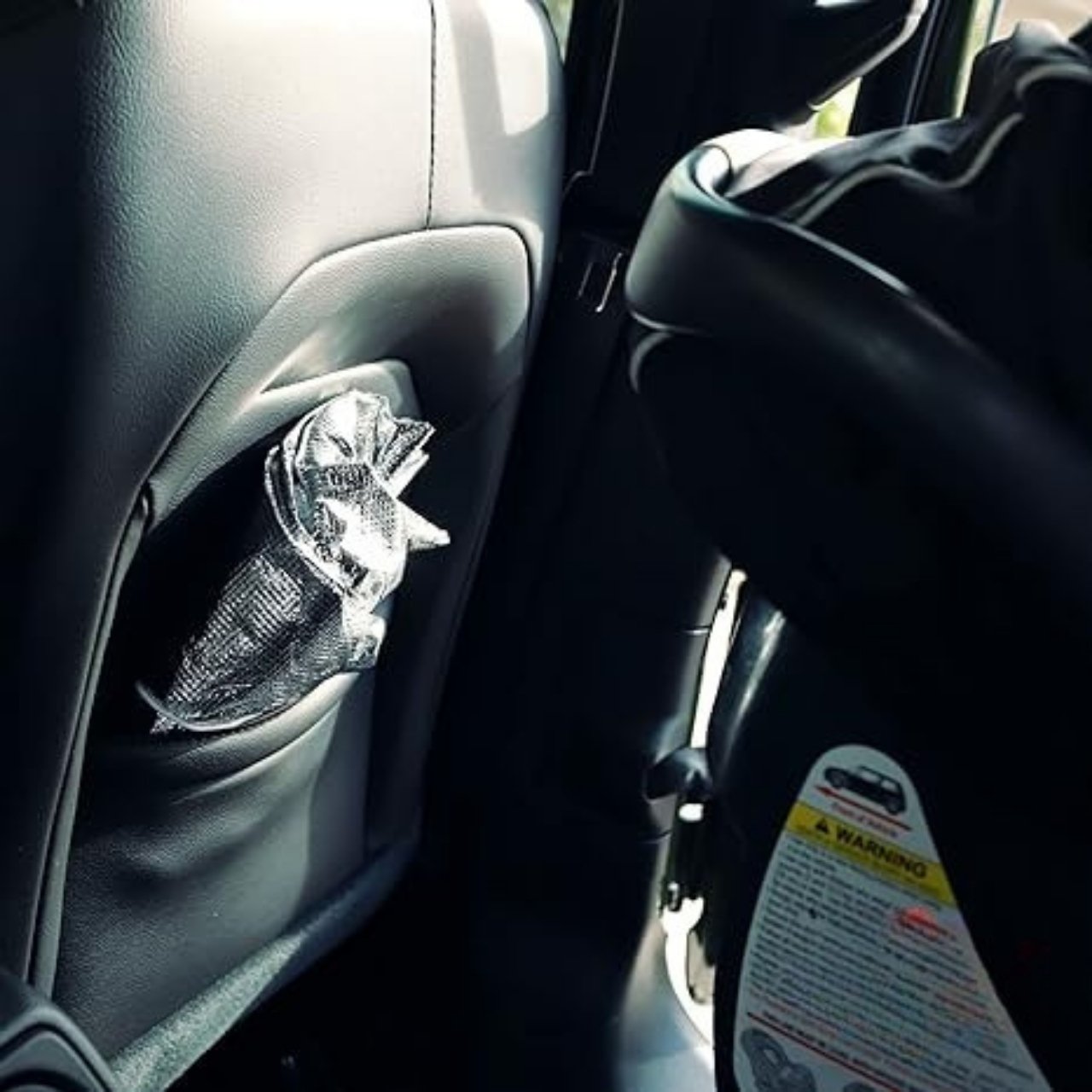 SeatCooler, osłona chroniąca przed ciepłem dla dziecięcego fotelika samochodowego